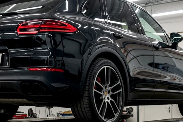 RENN-about-black-suv-1-1