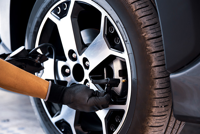 RENN-services-tire-repair-2-1